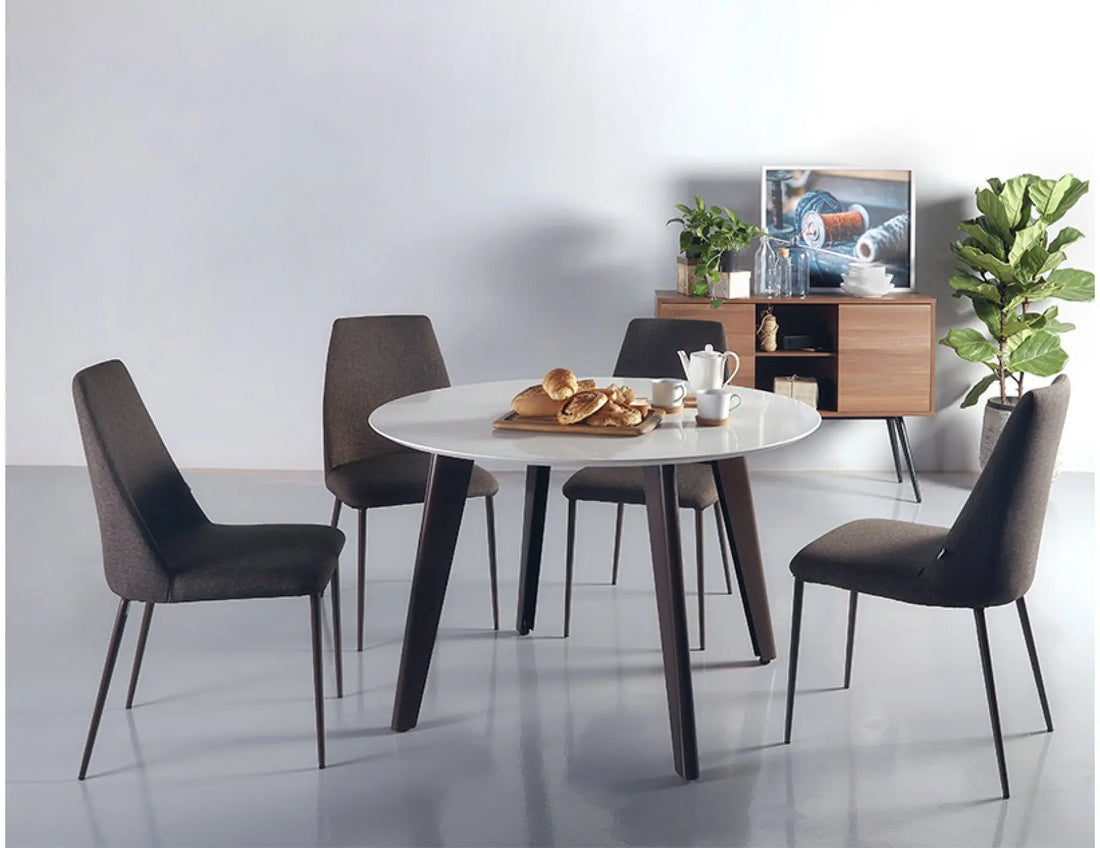 Bien disposer les chaises autour de sa table à manger