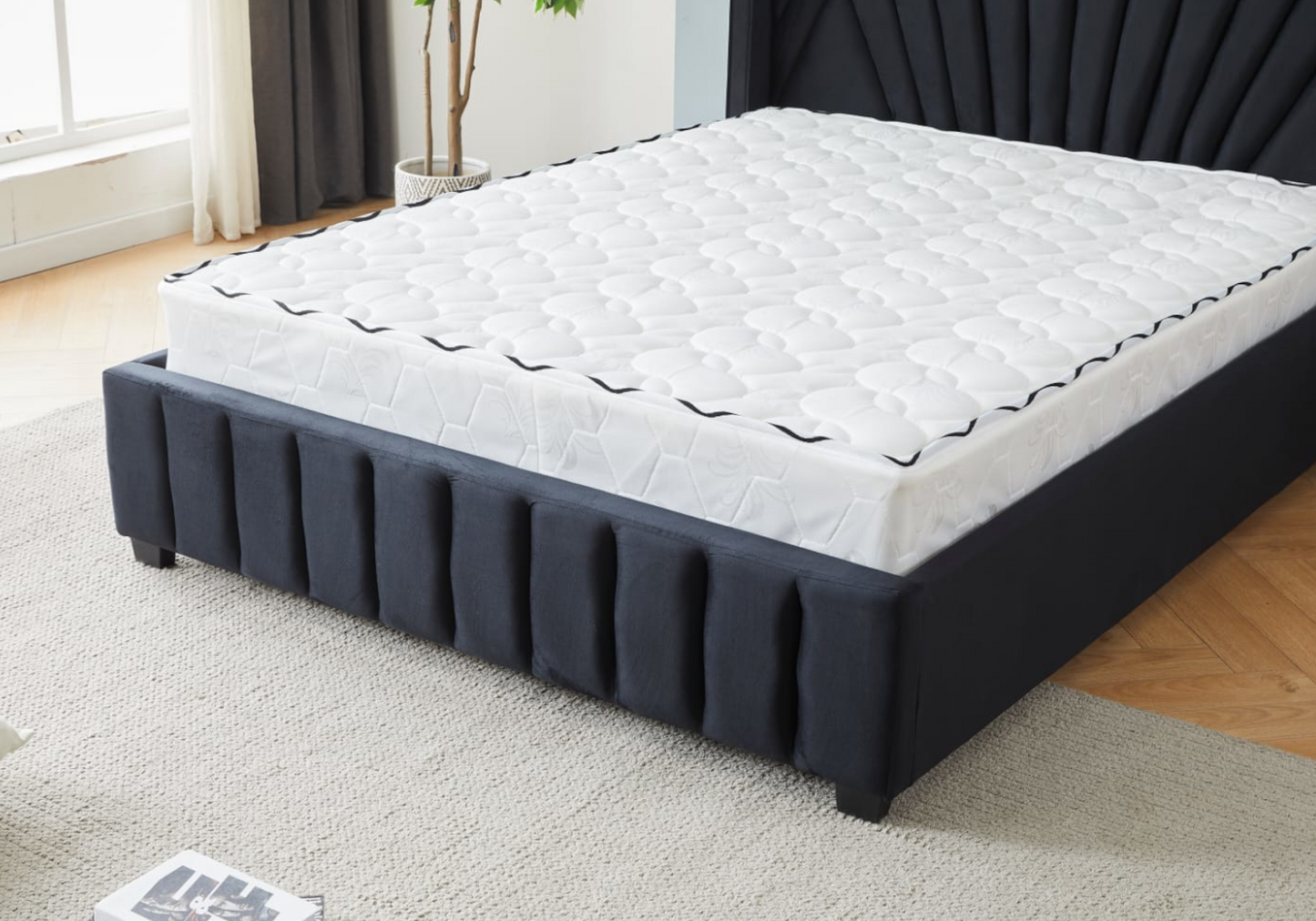 Cadre de lit 2 places velours noir design – Venice