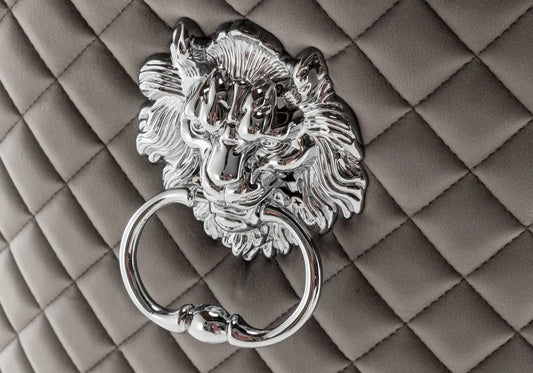 Chaise capitonnée argent gris LION New Design