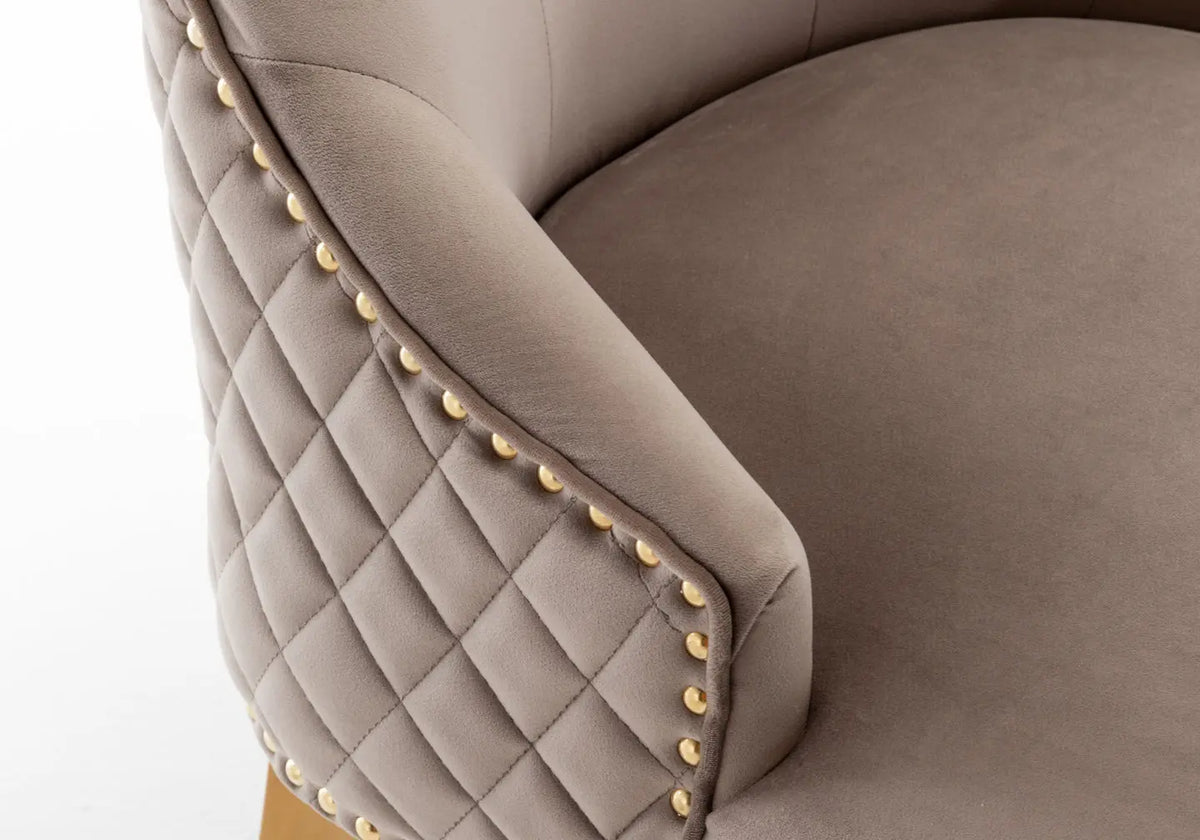 Chaise capitonnée dorée moka LION New Design