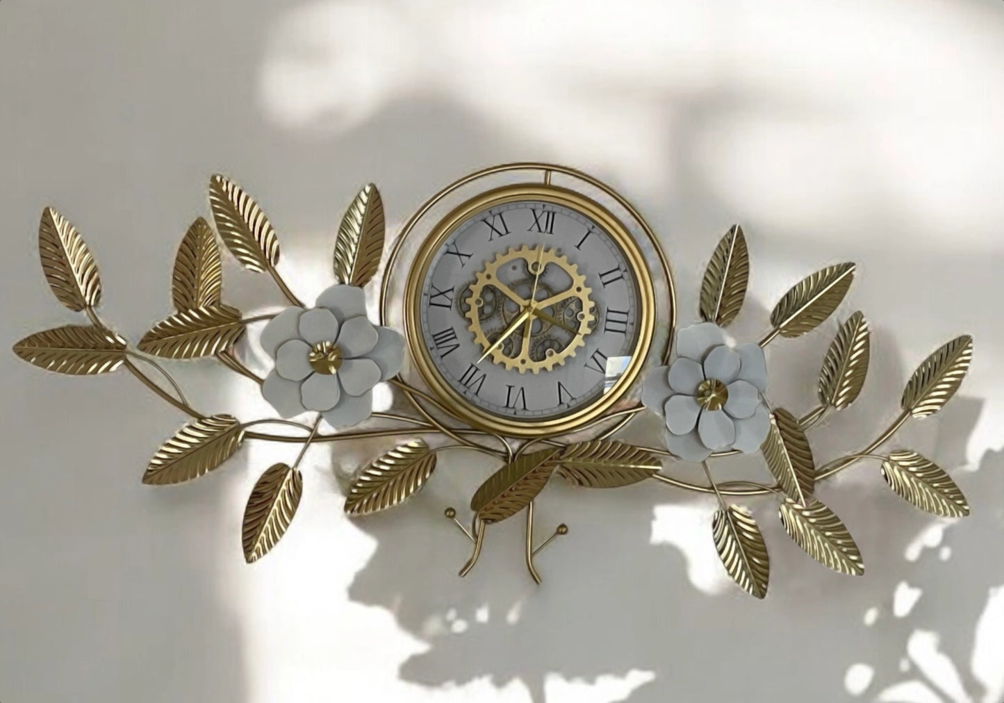 Horloge murale fleur dorée blanche – GEARLY