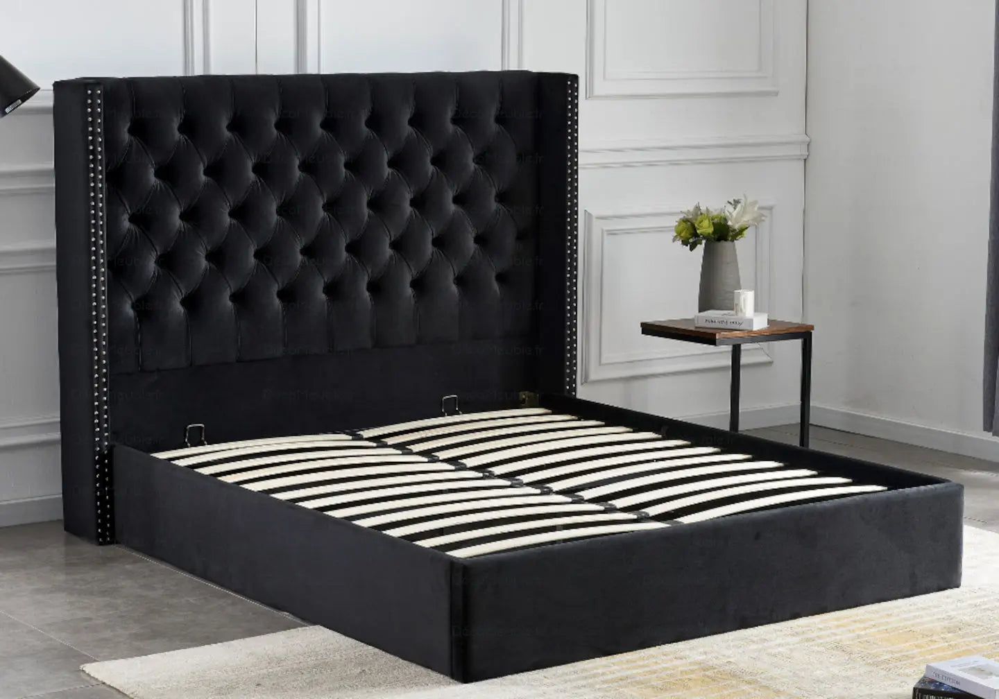 Lit coffre capitonné velours noir CHESTER New Design