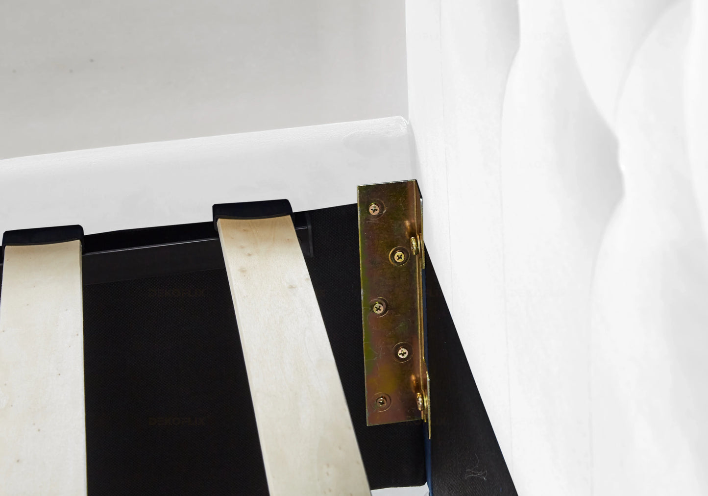 Lit double capitonné en velours blanc avec strass – ANIS