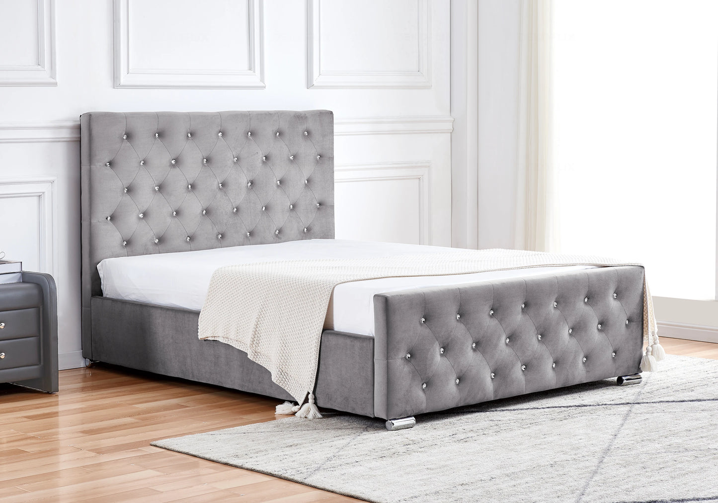 Lit double capitonné en velours gris avec strass – ANIS