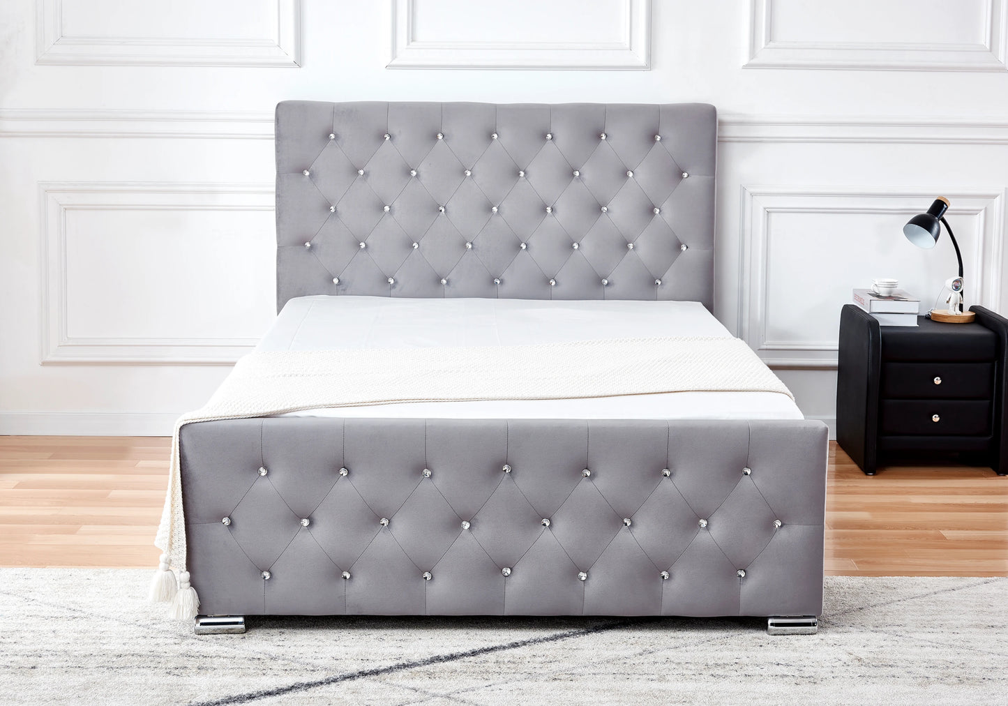 Lit double capitonné en velours gris avec strass – ANIS