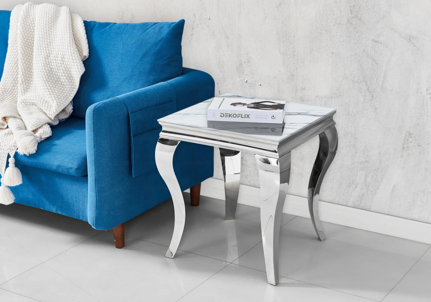 Salle à manger marbre blanc chaises velours noir argent - NEO New Design