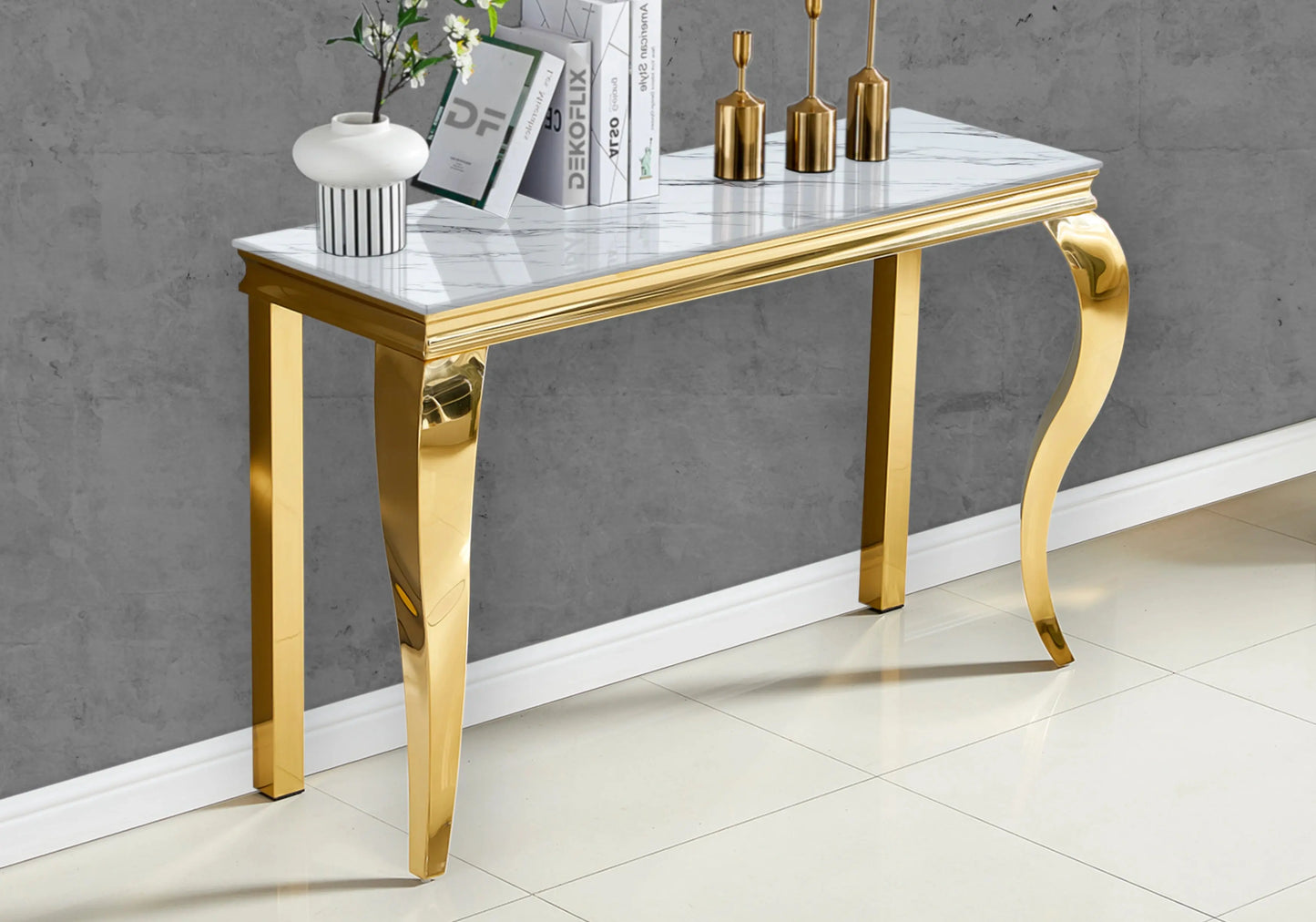 Table marbre blanc et chaises velours beige doré – NEO New Design
