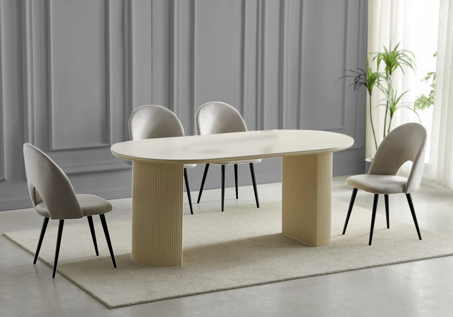 Table travertin beige et chaises noirs grises – TERRA Galerie du Mobilier