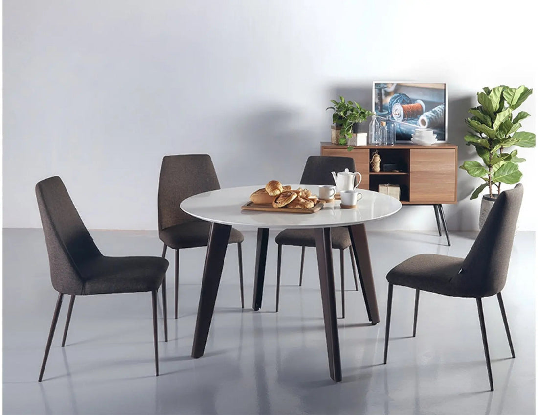 Bien disposer les chaises autour de sa table à manger