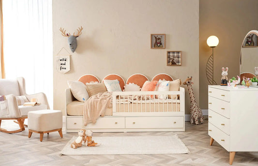 Découvrez l'Ensemble chambre bébé Montessori orange LORENA