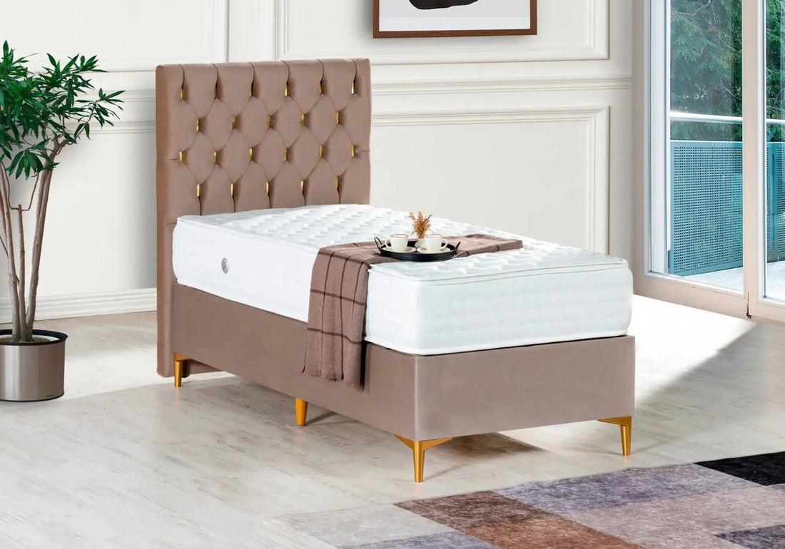 Lits nouvelle : capitonné chic, coffre malin et LED futuristes