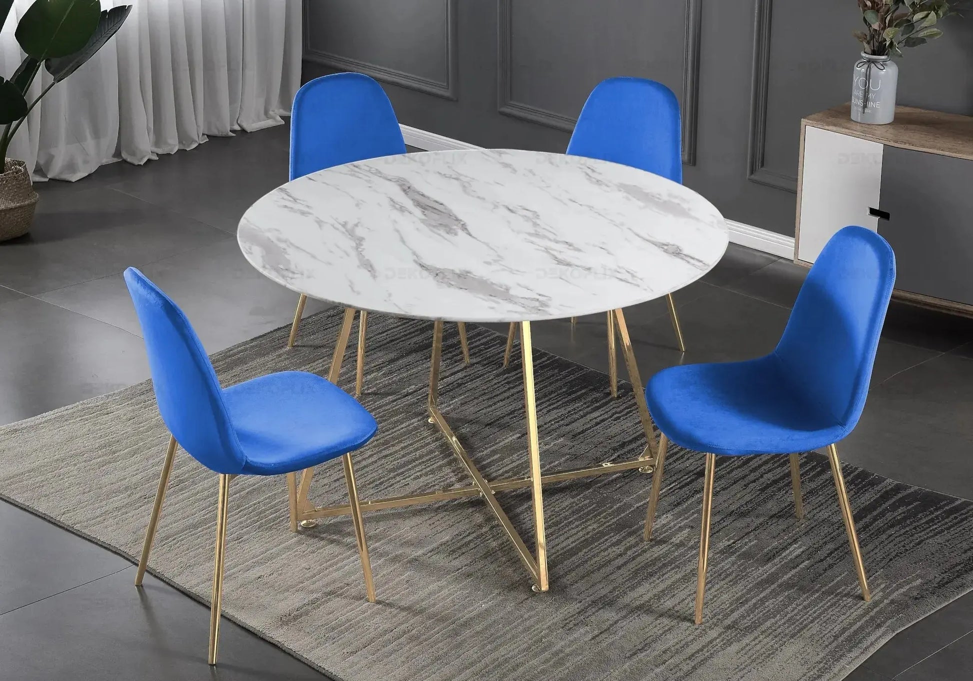 Ensemble table et chaises dorées velours bleu GINA New Design