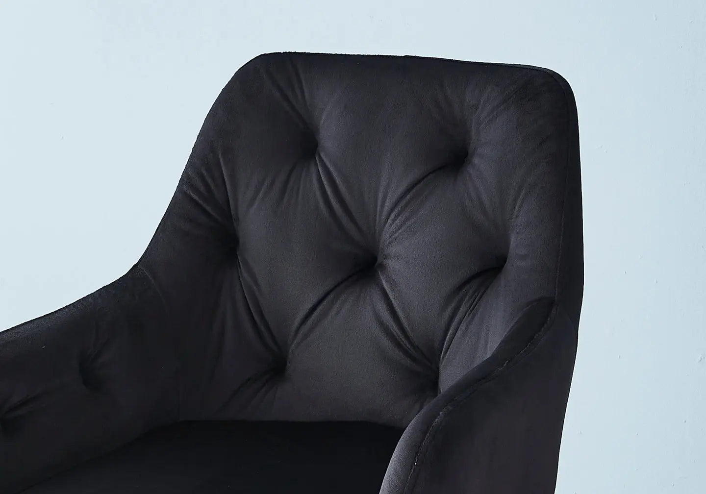 Chaises chromées capitonnées velours noir LIORA (lot de 2) New Design