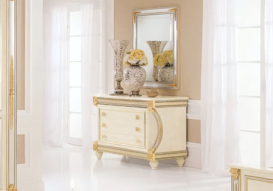Commode 3 tiroirs blanc laqué avec ornements dorés - Liberty
