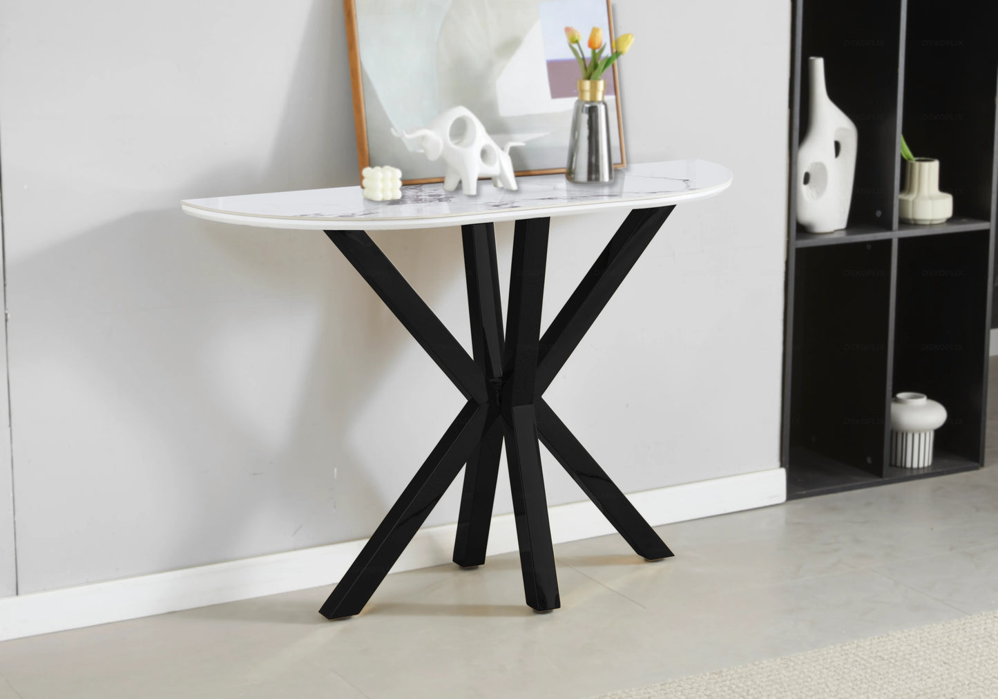 Table Marbre Blanc et Chaises Noires – NORA