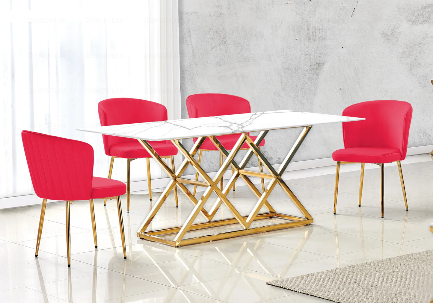 Table marbre blanc et Chaises velours fuchsia doré ERLY