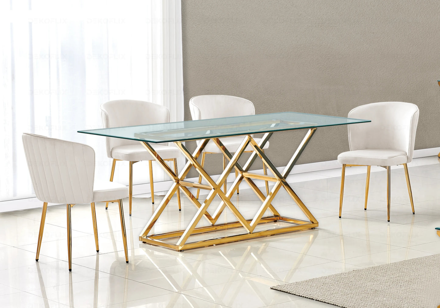 Table a manger dorée en verre design ERLY