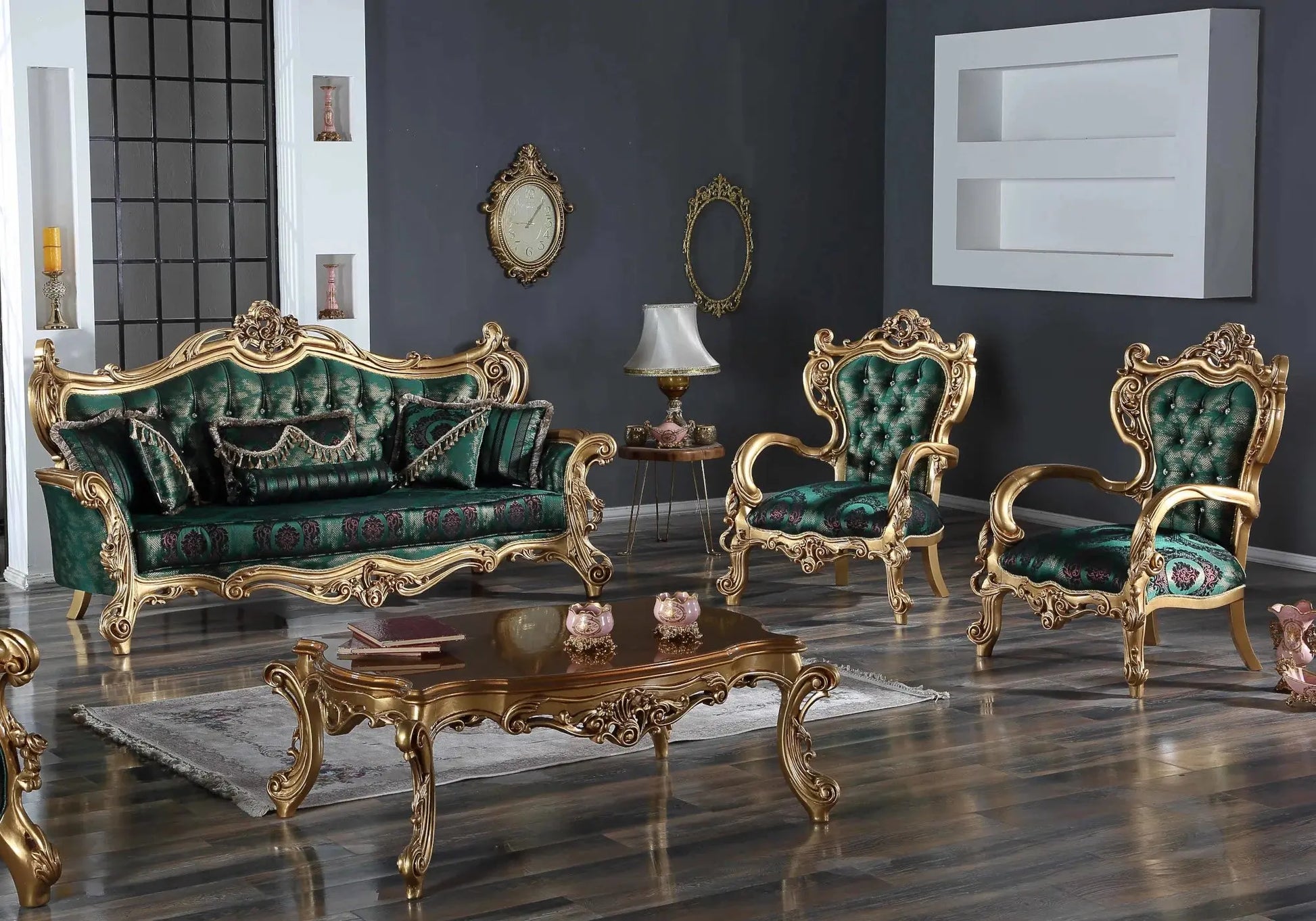 Canapé baroque vert ŞEHRAZAT en velours luxueux