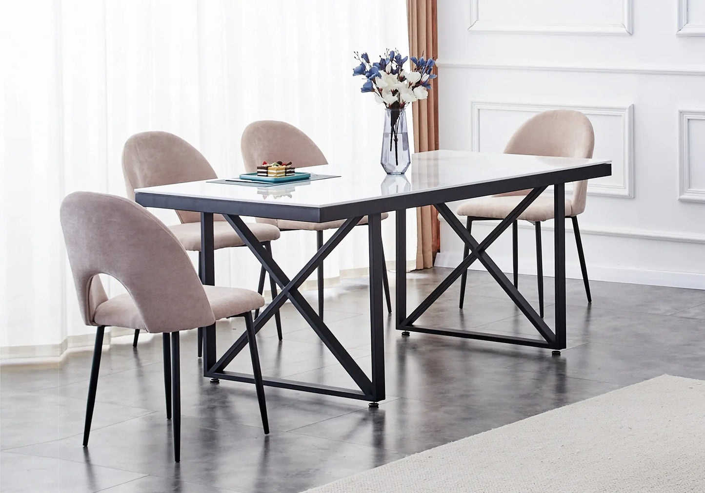 Ensemble table et chaises noires velours taupe CLARA New Design