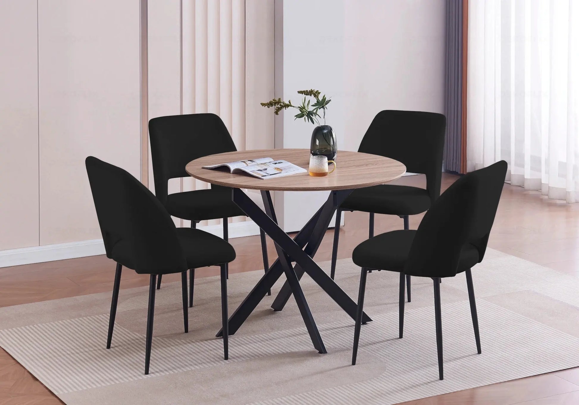 Ensemble table ronde chêne et chaises noires JOY New Design