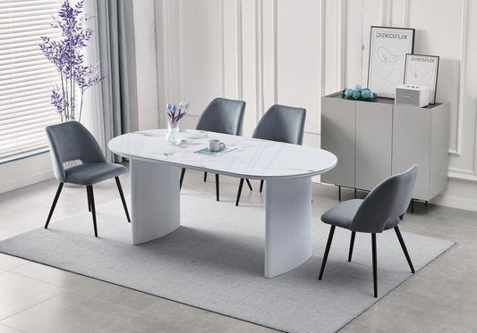 Ensemble table marbre beige et chaises noirs – Kara