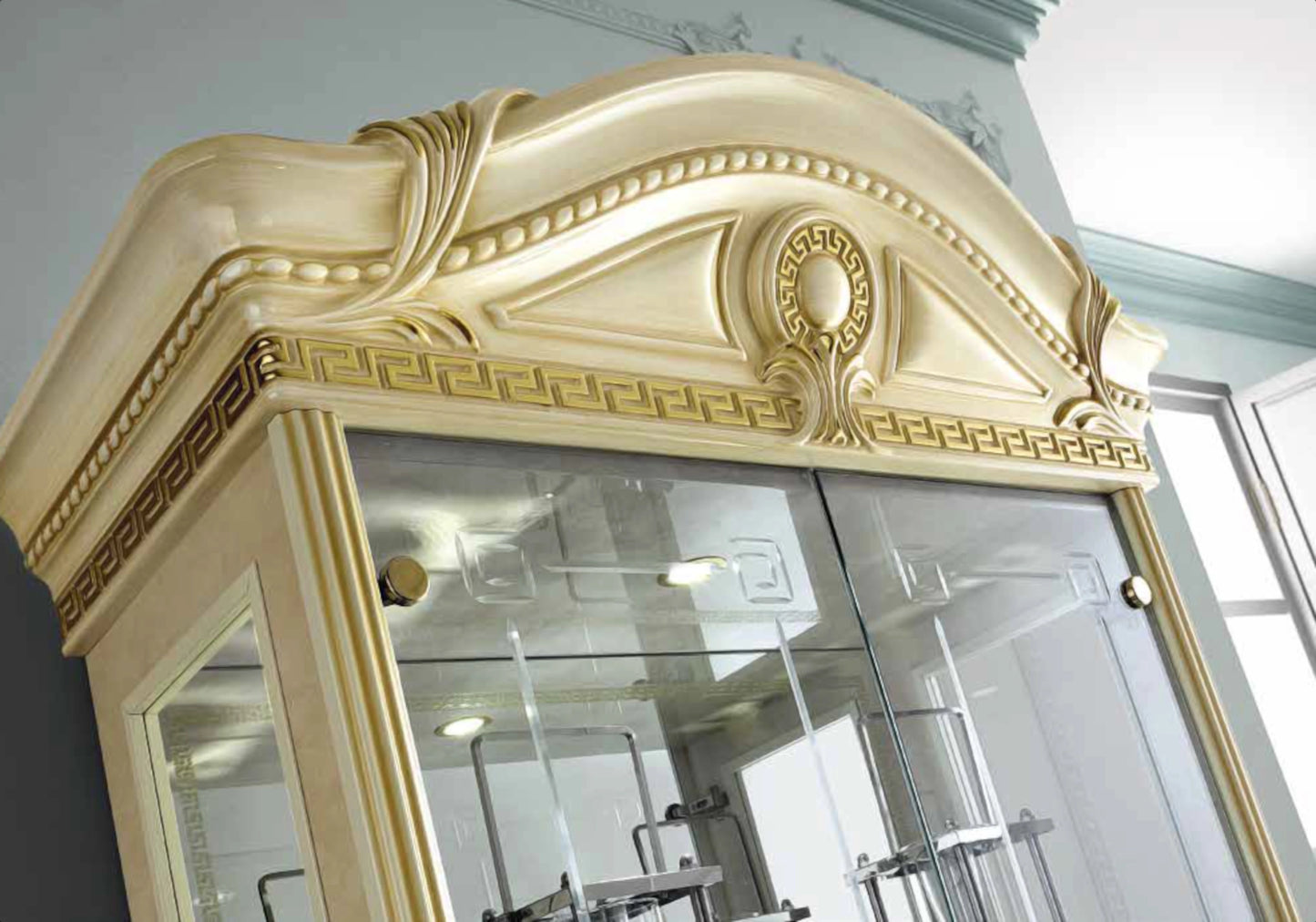 Espace TV baroque ivoire et or versace – IMPERIA