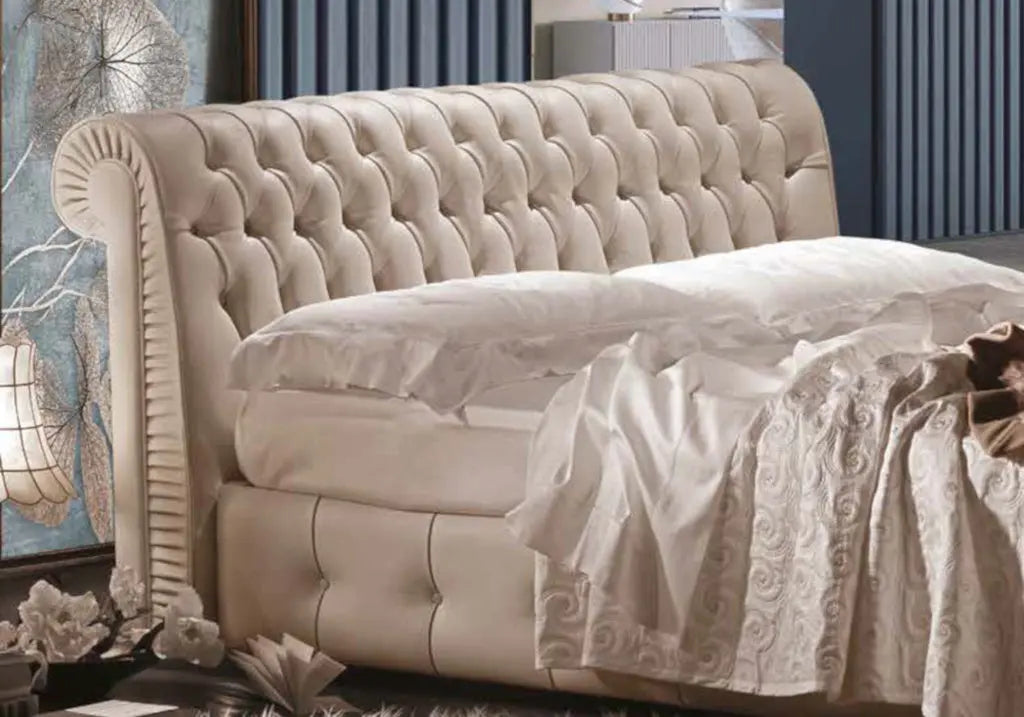 Lit cuir crème capitonné CHESTERFIELD Made in Italy