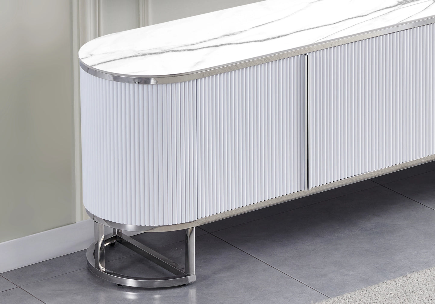 Meuble TV ovale cannelé marbre blanc chromé - NALIA