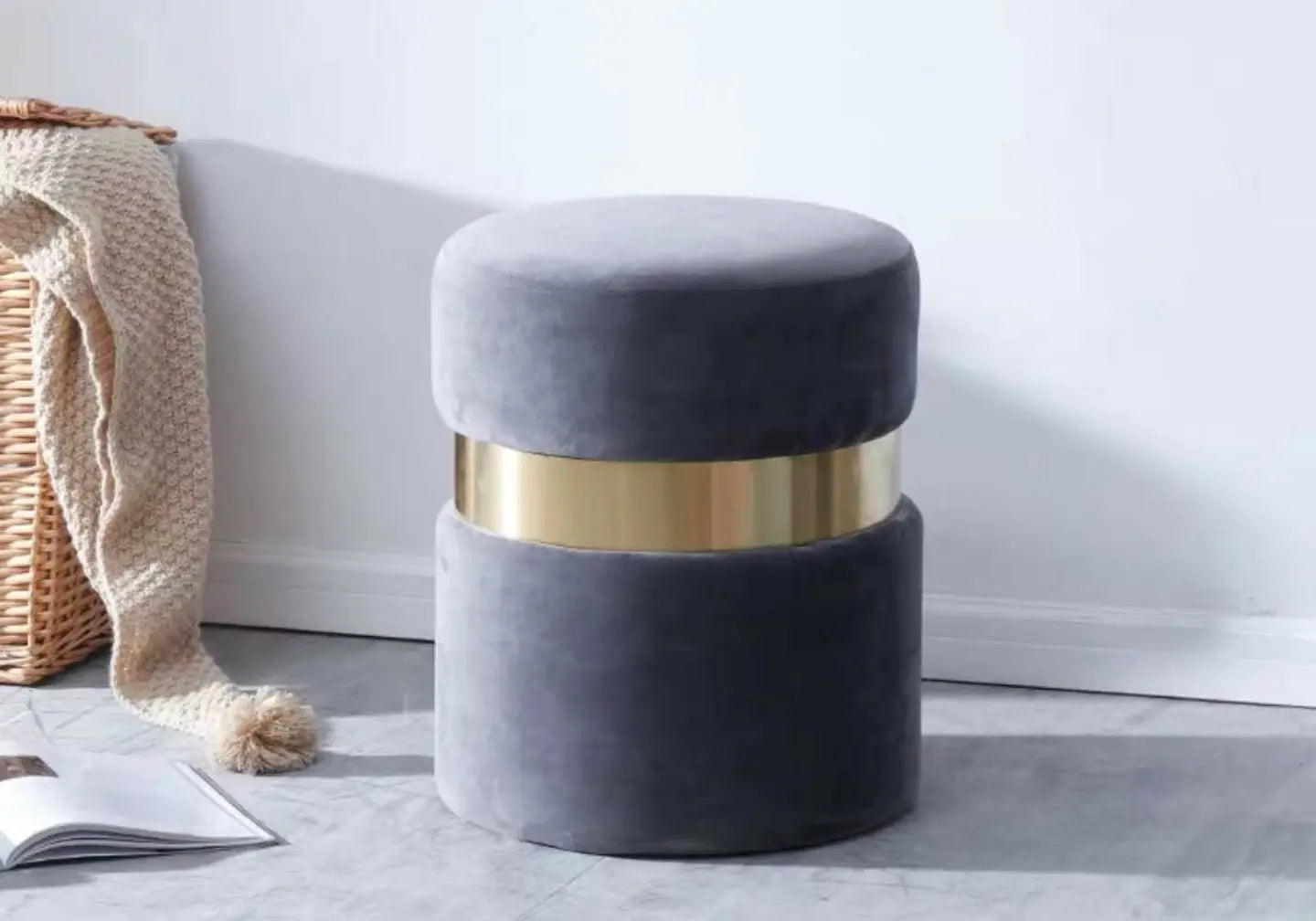 Pouf design doré velours gris ISY New Design