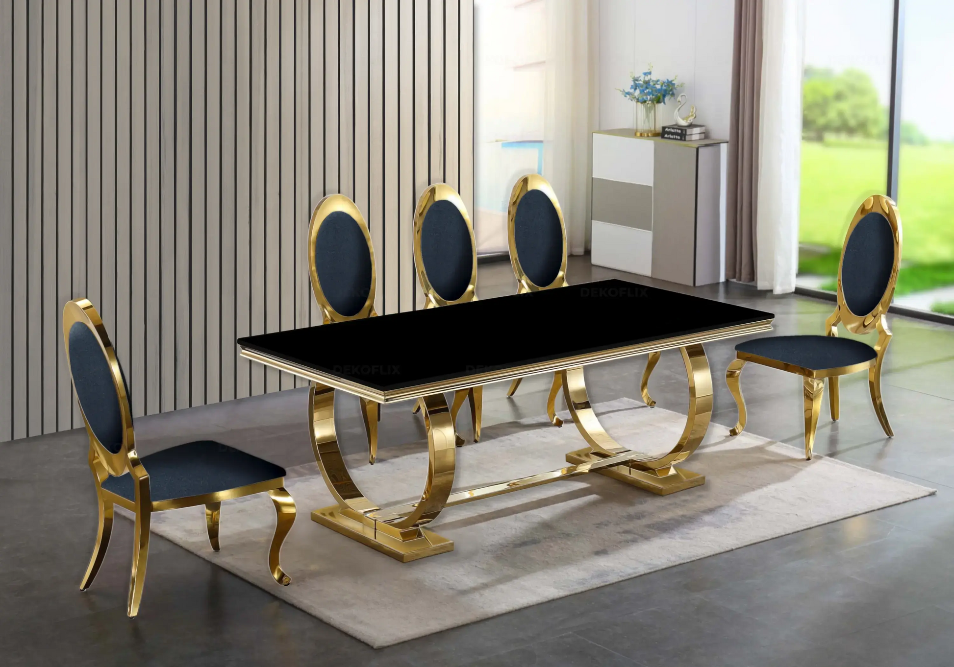 Table verre noir et chaises médaillon noir doré BOBO New Design