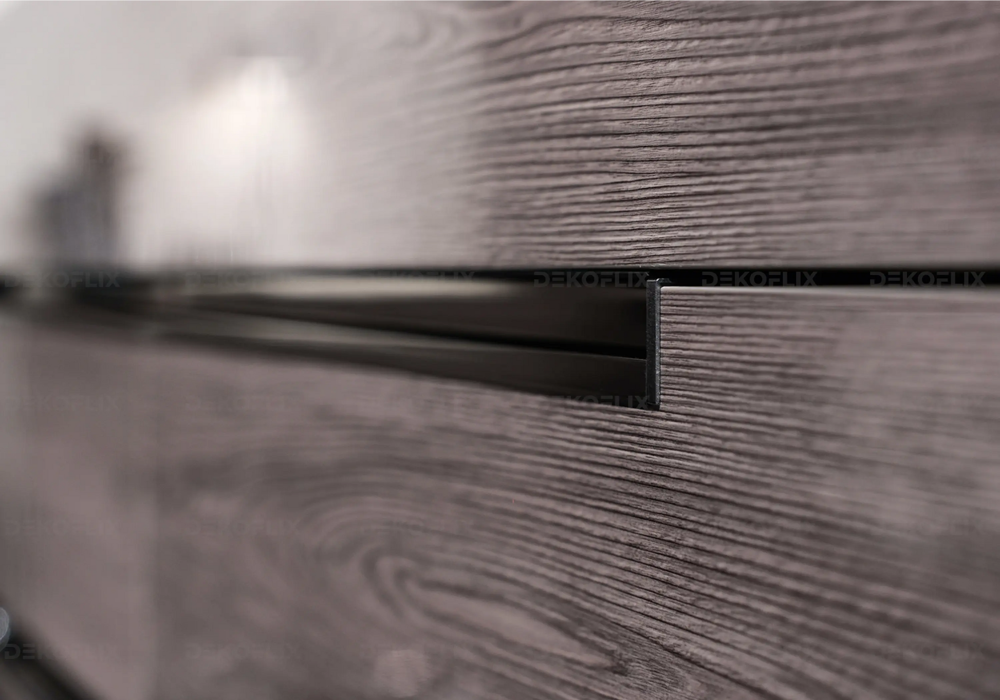 Table de Chevet Design Italien – Viola en Orme Élégante Status