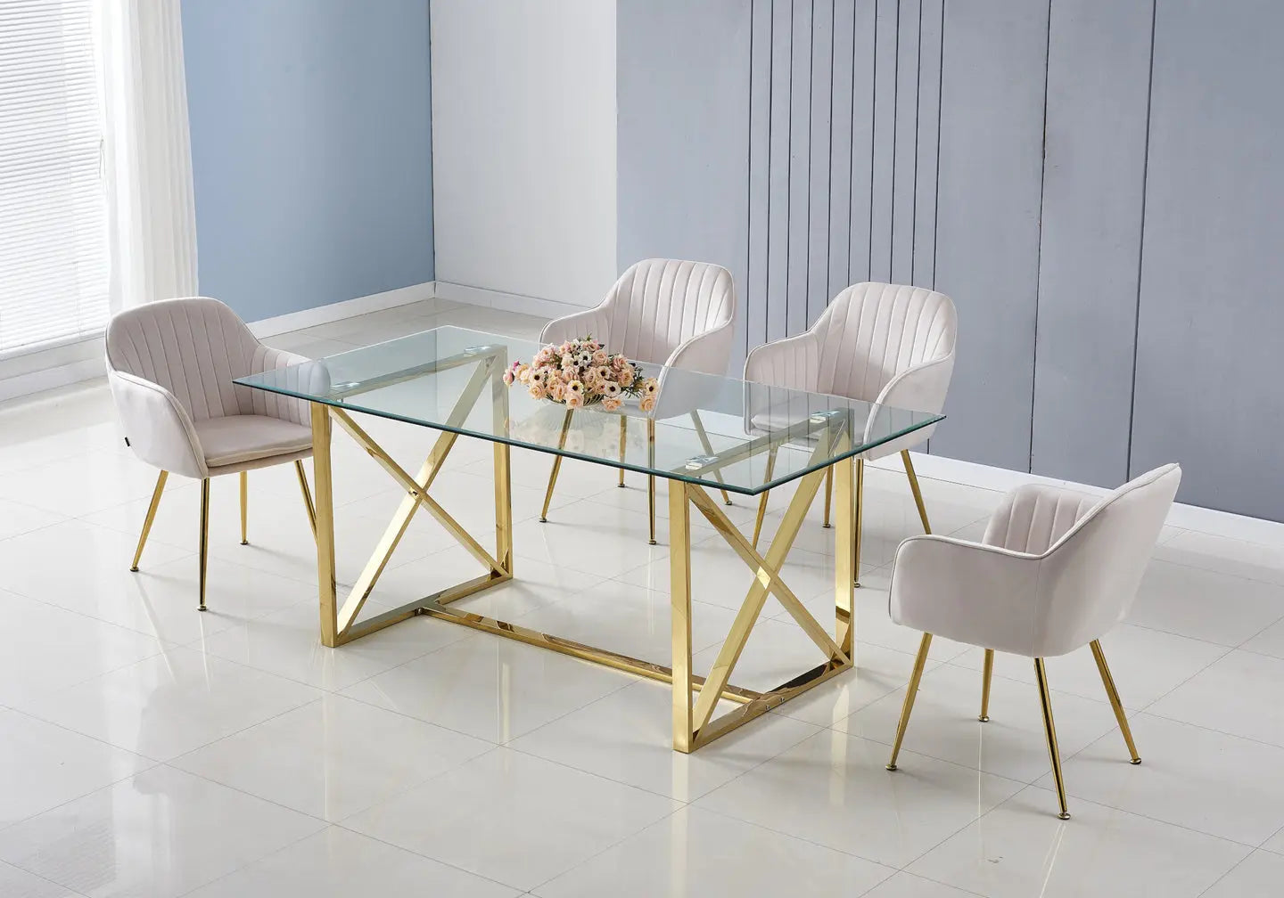 Table en verre et chaises beiges AVAS New Design