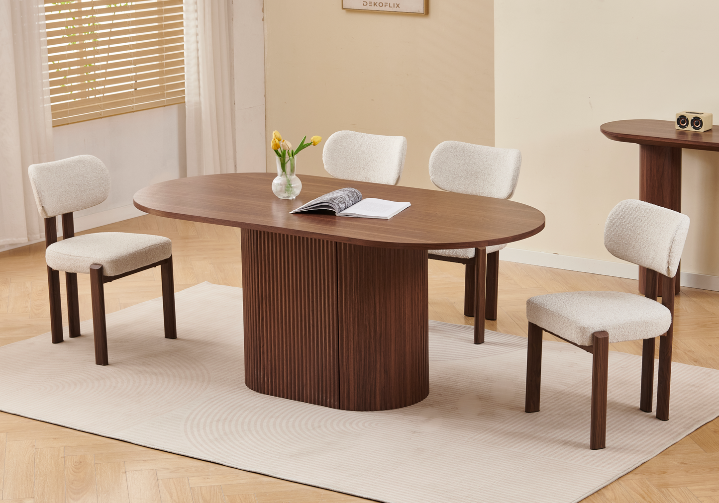 Ensemble table noyer et 4 chaises Japandi – Akira