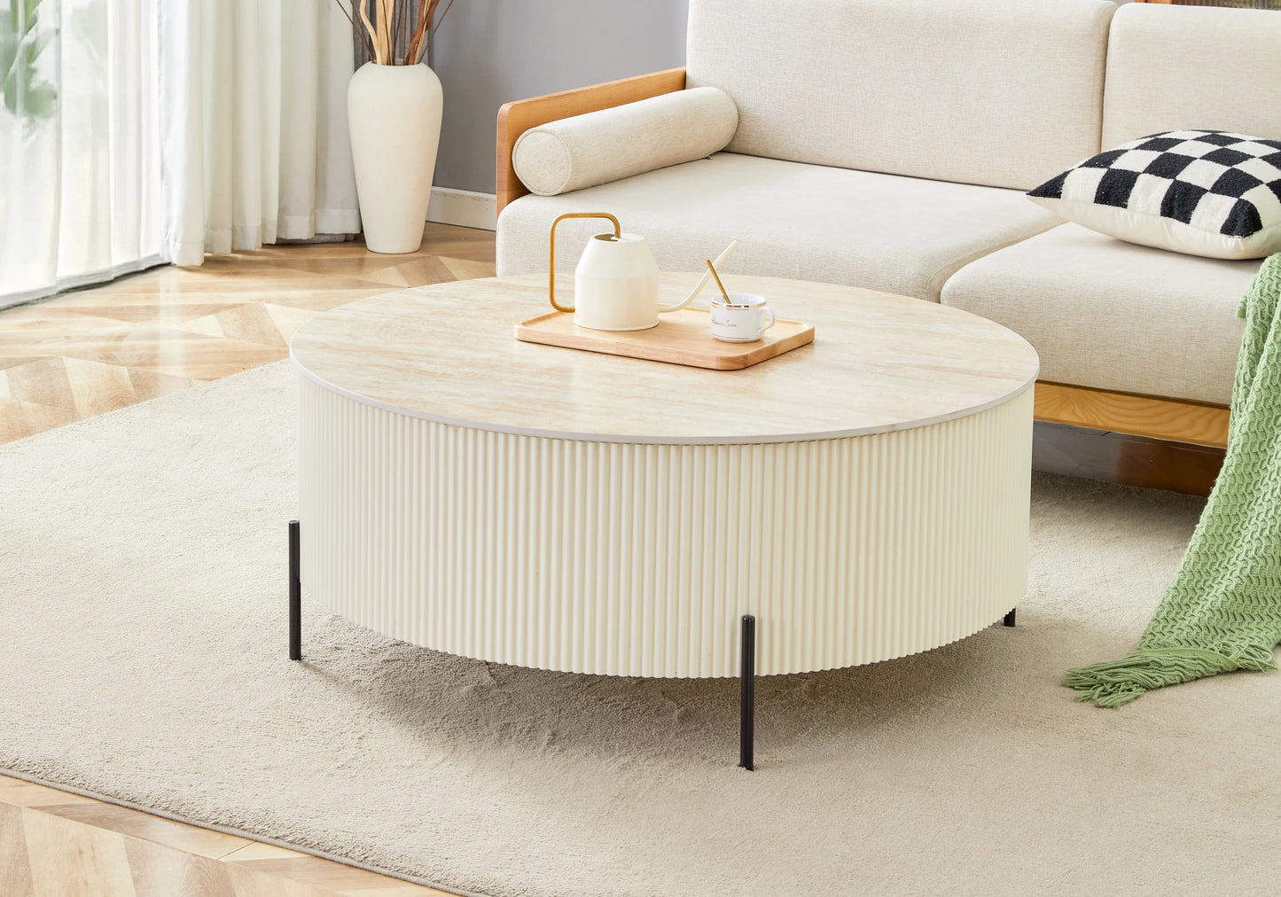 Table basse ronde travertin pied cannelé beige - LIRA