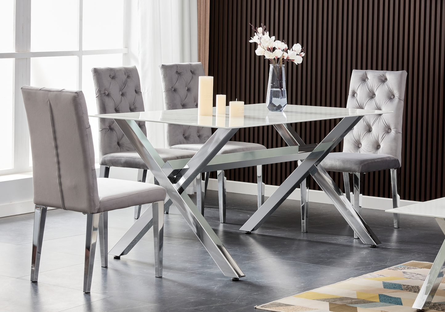 Salle à manger marbre blanc pieds X argent – Cross
